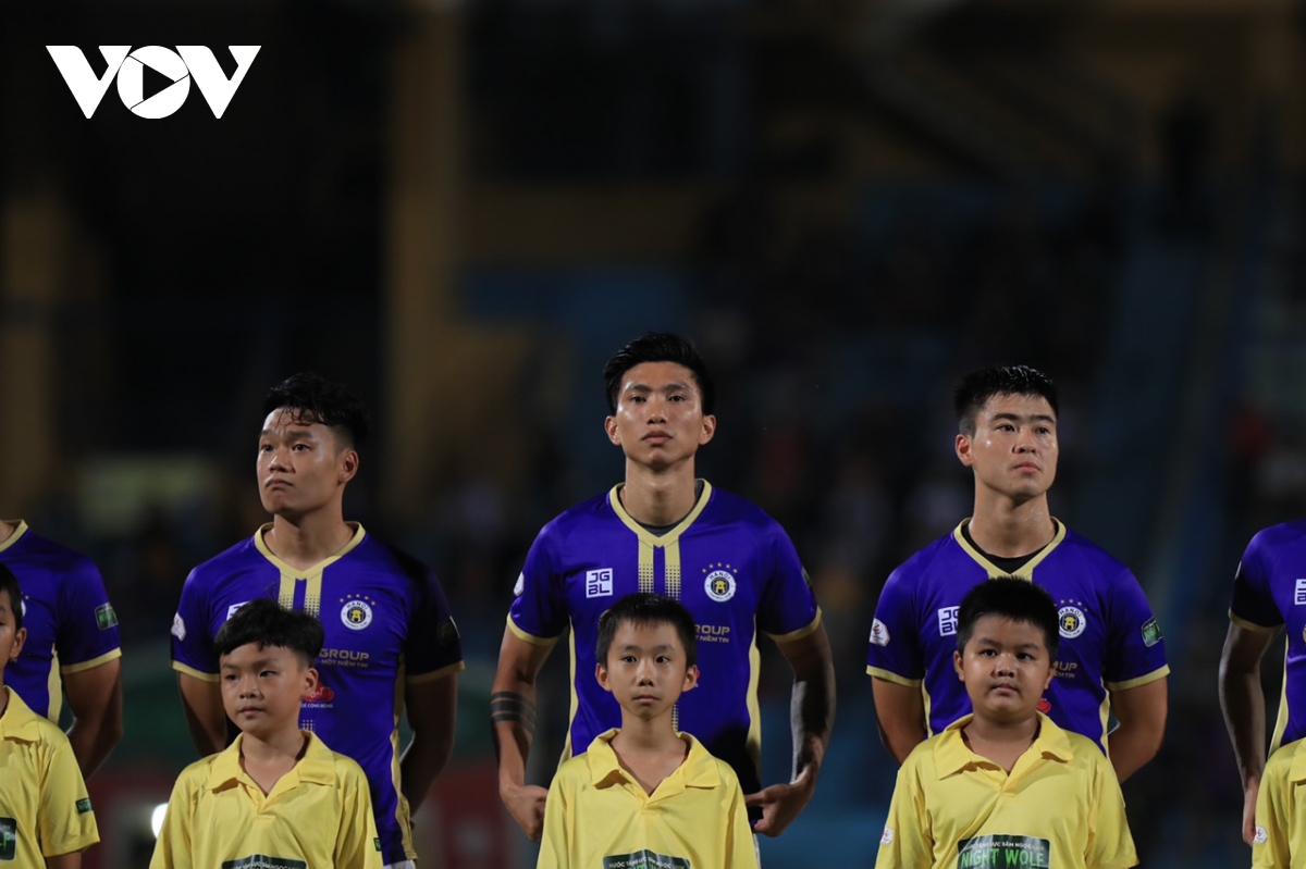 ha noi fc thang de sai gon fc trong ngay dac biet cua van hau va Duc huy hinh anh 2