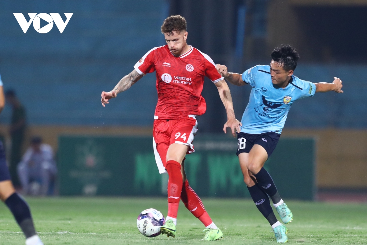phung phi co hoi, viettel fc that thu truoc ha tinh tren san nha hinh anh 9