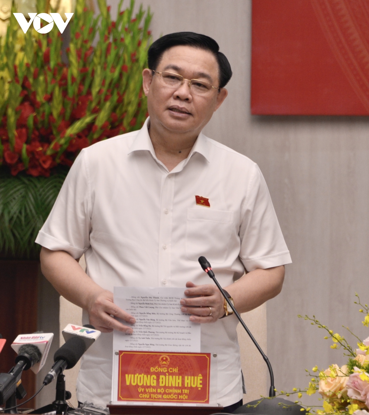 chu tich quoc hoi vuong Dinh hue lam viec voi ban thuong vu tinh uy phu tho hinh anh 3