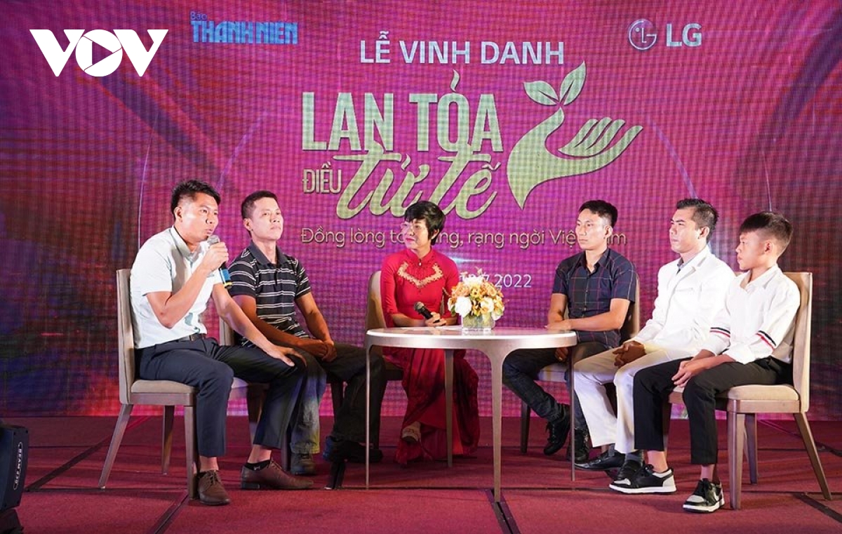 vinh danh 5 ca nhan tieu bieu lan toa dieu tu te toi cong dong hinh anh 2