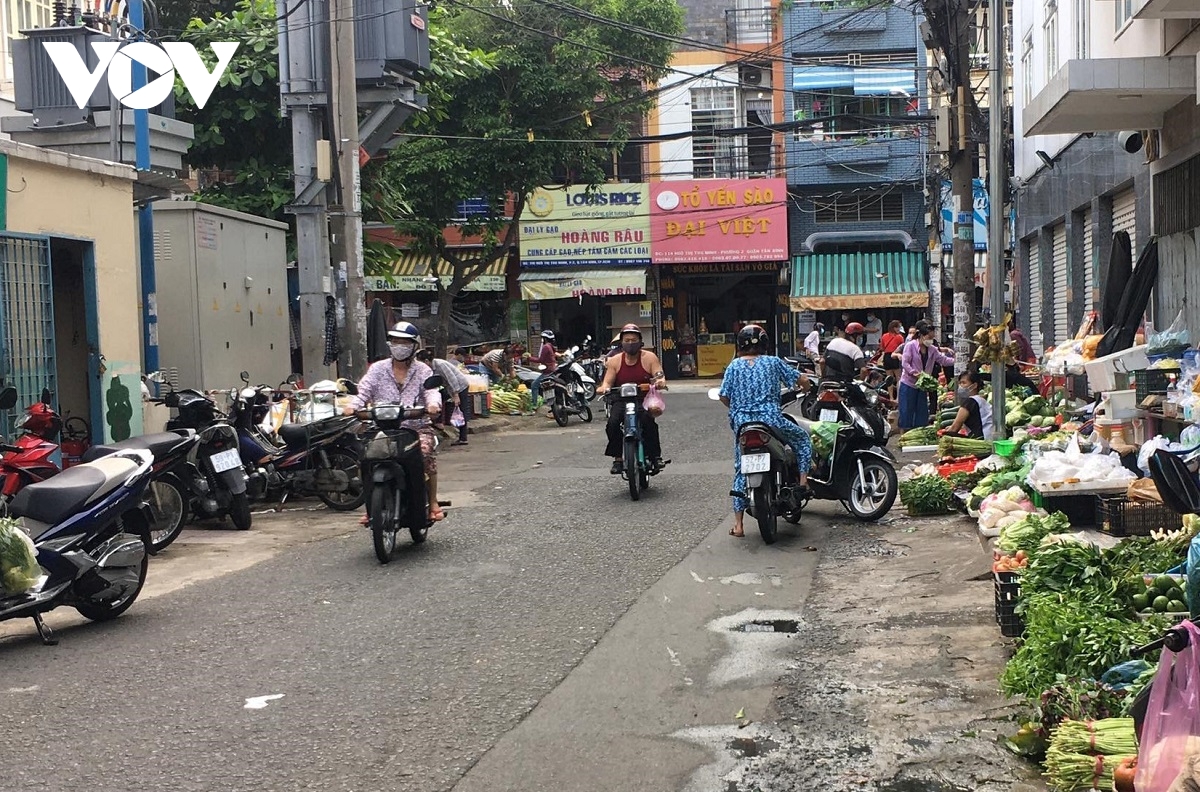 gia rau cu tai tp.hcm tang cao hinh anh 1