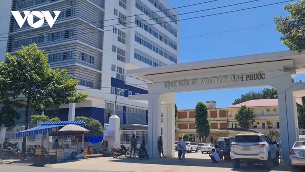 nguoi dan ong tu vong nghi do roi tu tang 7 benh vien xuong gieng troi hinh anh 1