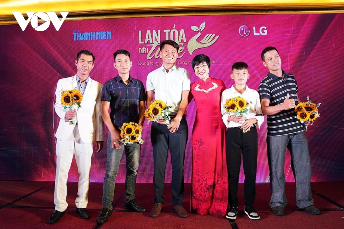 vinh danh 5 ca nhan tieu bieu lan toa dieu tu te toi cong dong hinh anh 3
