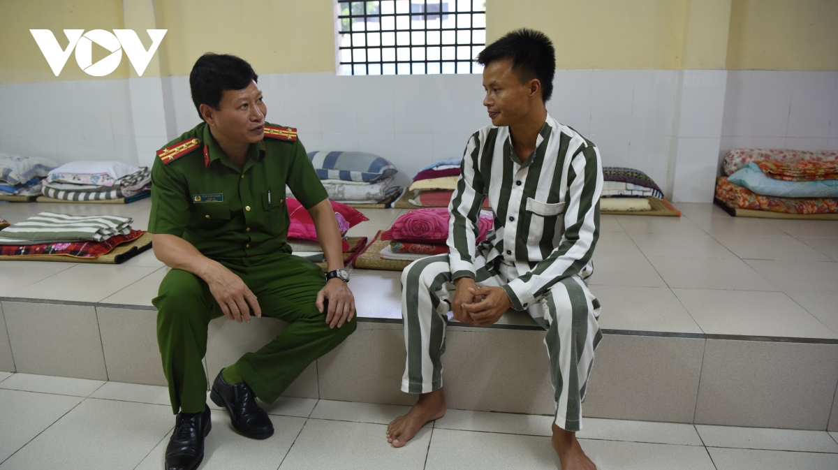 can bo trai giam lang nghe pham nhan noi , nhieu khuc mac duoc hoa giai hinh anh 5