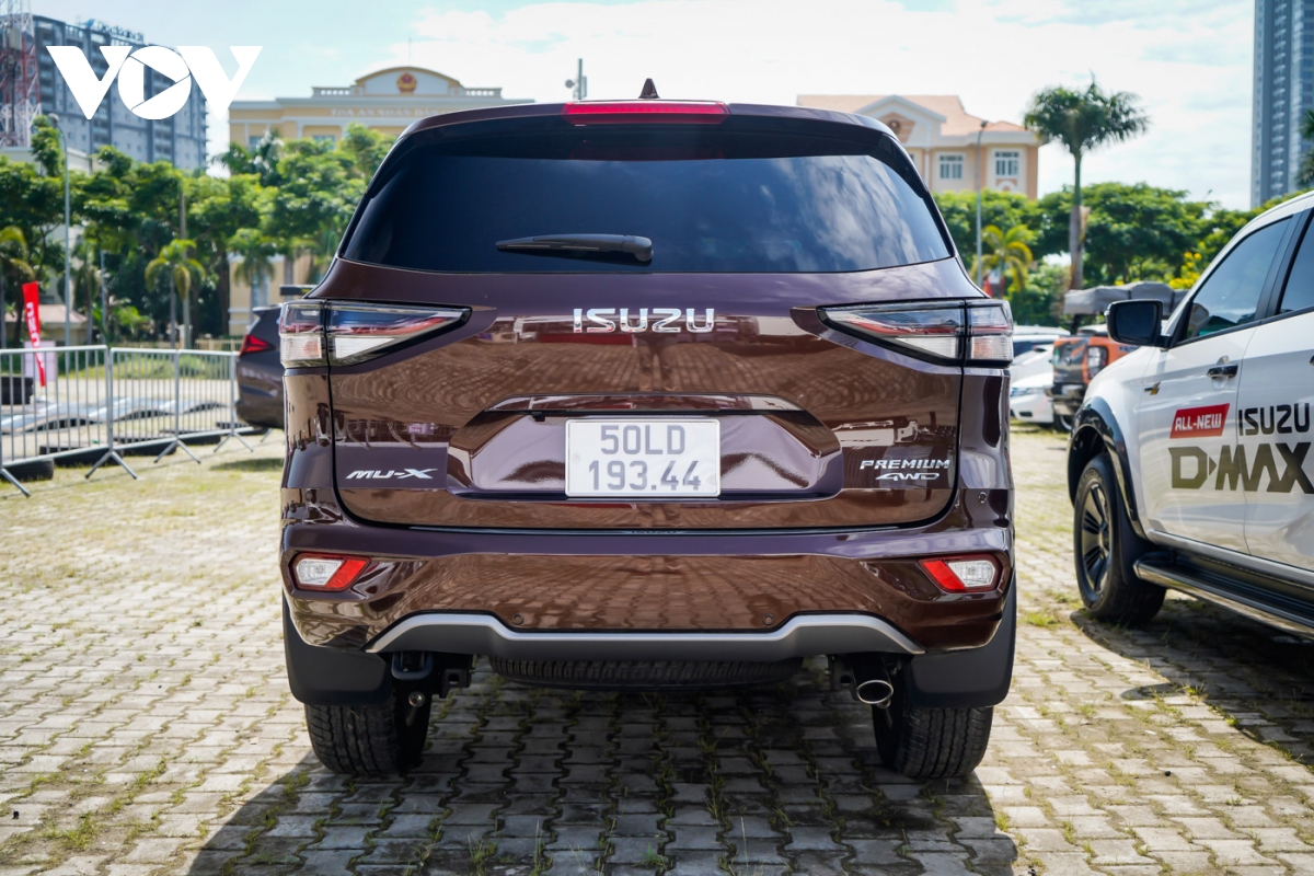 Anh chi tiet isuzu mu-x the he moi vua ra mat hinh anh 7