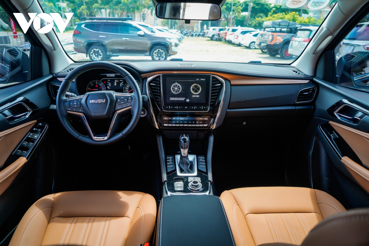 Anh chi tiet isuzu mu-x the he moi vua ra mat hinh anh 9
