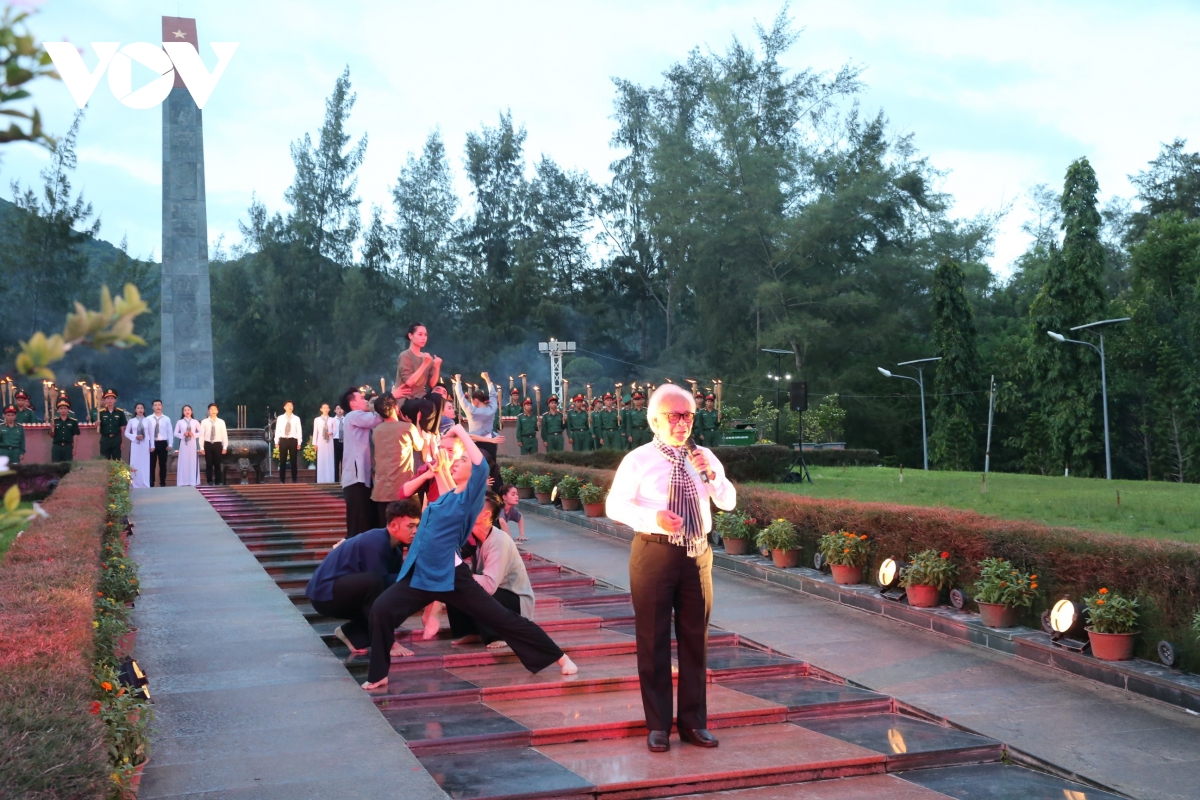 tp.hcm tưởng niệm các anh hùng liệt sĩ tại nghĩa trang hàng dương - côn Đảo hình ảnh 5 tp.hcm tuong niem cac anh hung liet si tai nghia trang hang duong - con Dao hinh anh 5