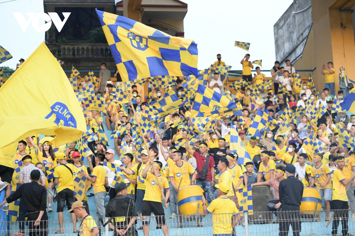 olaha tu nguoi hung thanh toi do, slna thua nguoc 1-2 tren san ha noi fc hinh anh 3