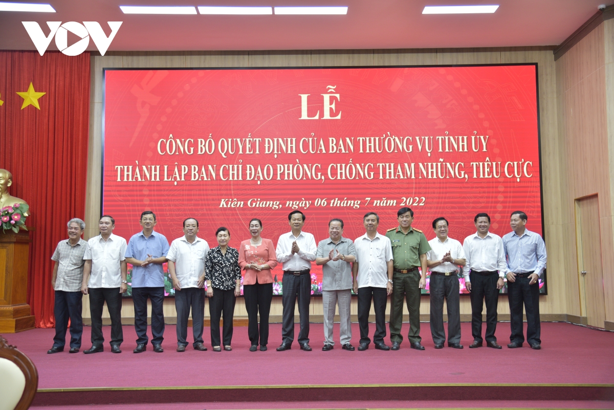 nhieu tinh, thanh dong loat thanh lap bcD phong chong tham nhung, tieu cuc hinh anh 3