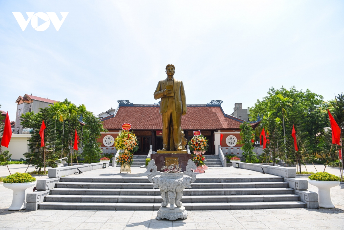 Doi thay tren que huong tong bi thu nguyen van cu hinh anh 5