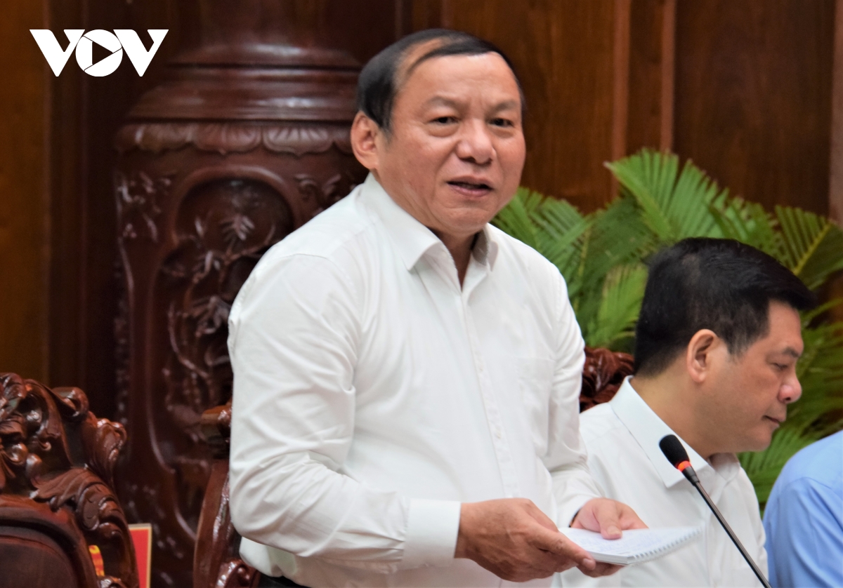thu tuong vuon len manh me bang suc manh noi sinh, khong trong cho, y lai hinh anh 3