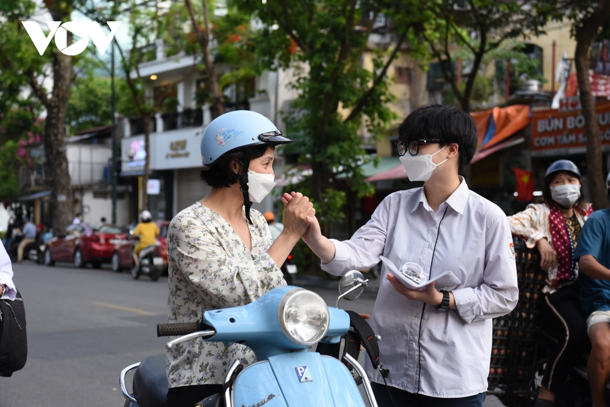 si tu ha noi lam bai thi dau tien mon ngu van cua ky thi tot nghiep thpt 2022 hinh anh 11