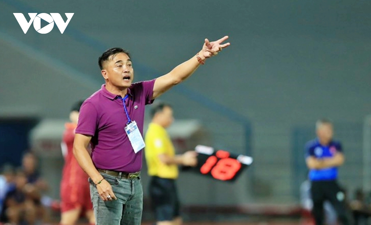 thang thuyet phuc binh Dinh, hai phong leo len dan dau v-league 2022 hinh anh 13