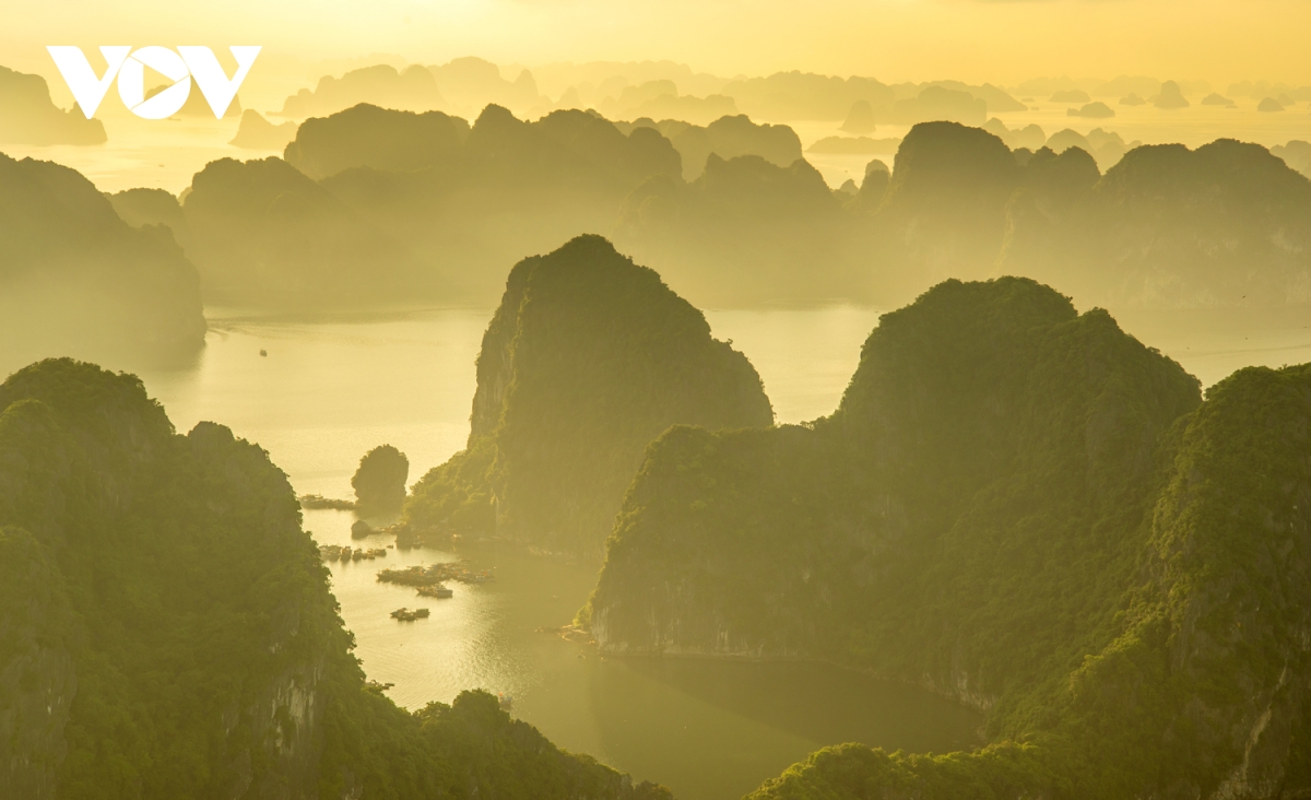 Dieu gi giup vinh ha long hut hang trieu luot khach moi nam hinh anh 3