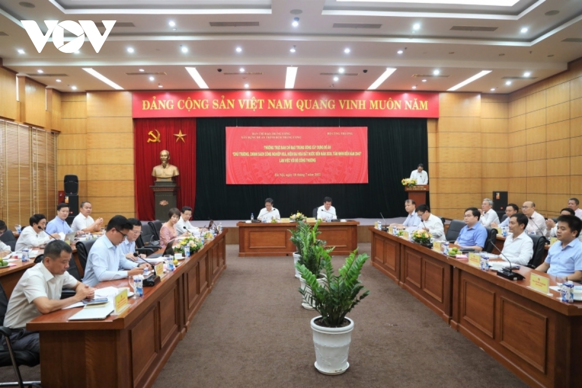 khong dong nhat cong nghiep hoa voi phat trien cong nghiep hinh anh 1