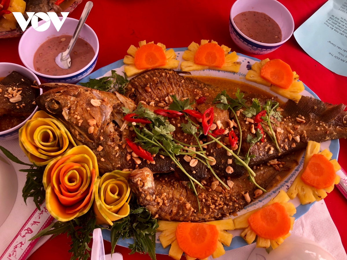 xac lap ky luc ve che bien va cong dien cac mon an tu ca thac lac va khom hinh anh 4