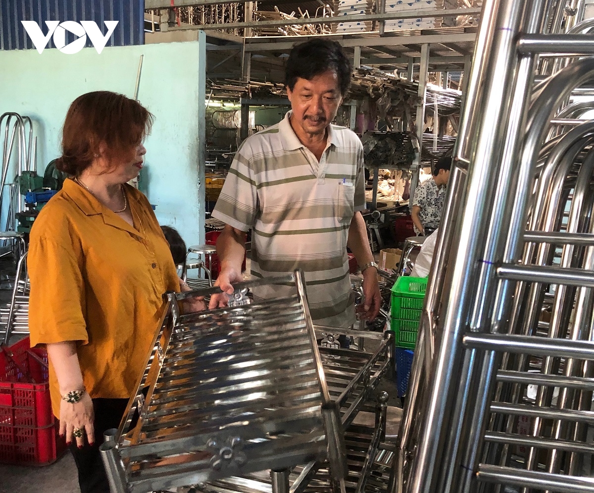 gap go nguoi thuong binh kinh doanh gioi, tao viec lam cho nhieu lao dong hinh anh 2