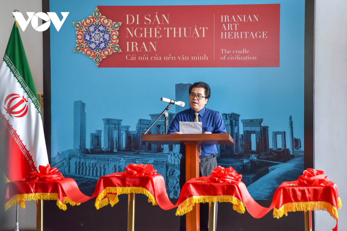 Dua van hoa nghe thuat iran gan hon voi cong chung hinh anh 3