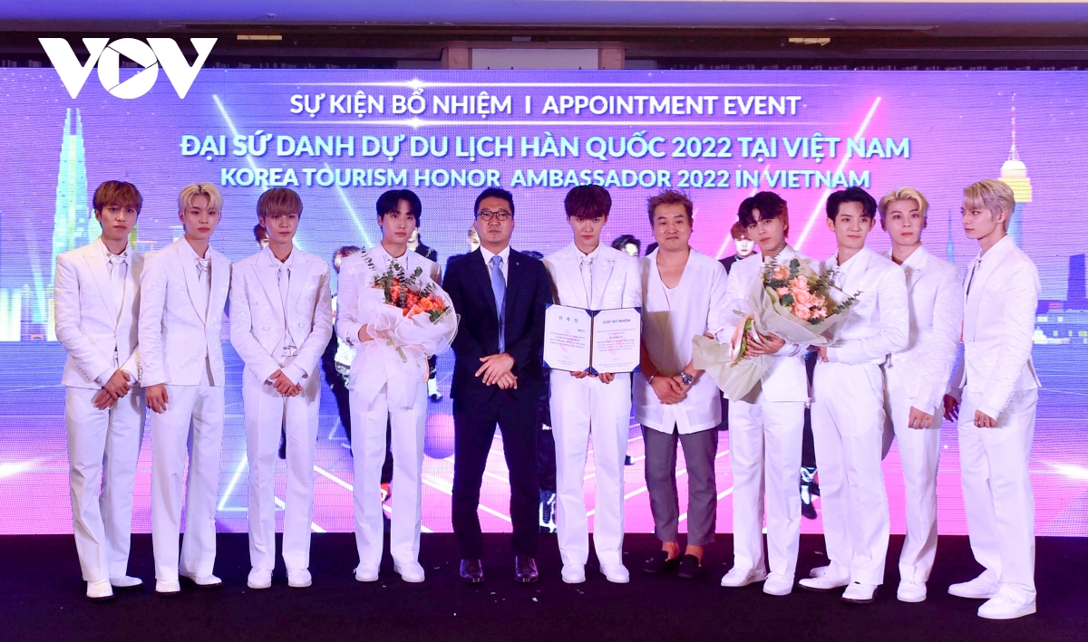 nhom blank2y chung toi se quang ba hinh anh viet nam den nguoi dan han quoc hinh anh 3