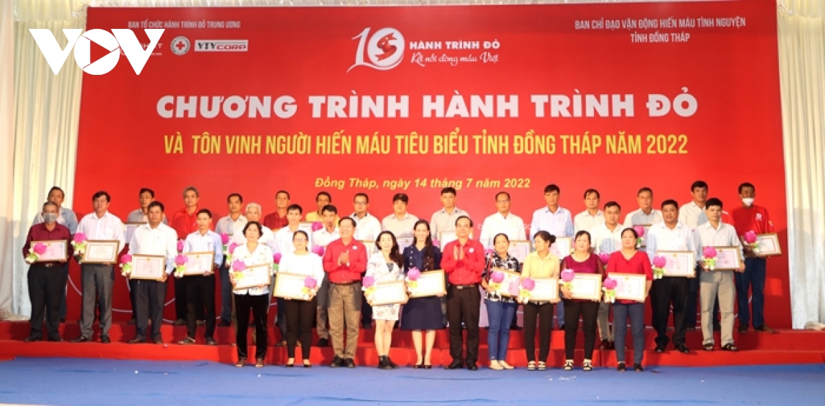 gan 1.000 nguoi tham gia ngay hoi hien mau giot hong bac kan hinh anh 3