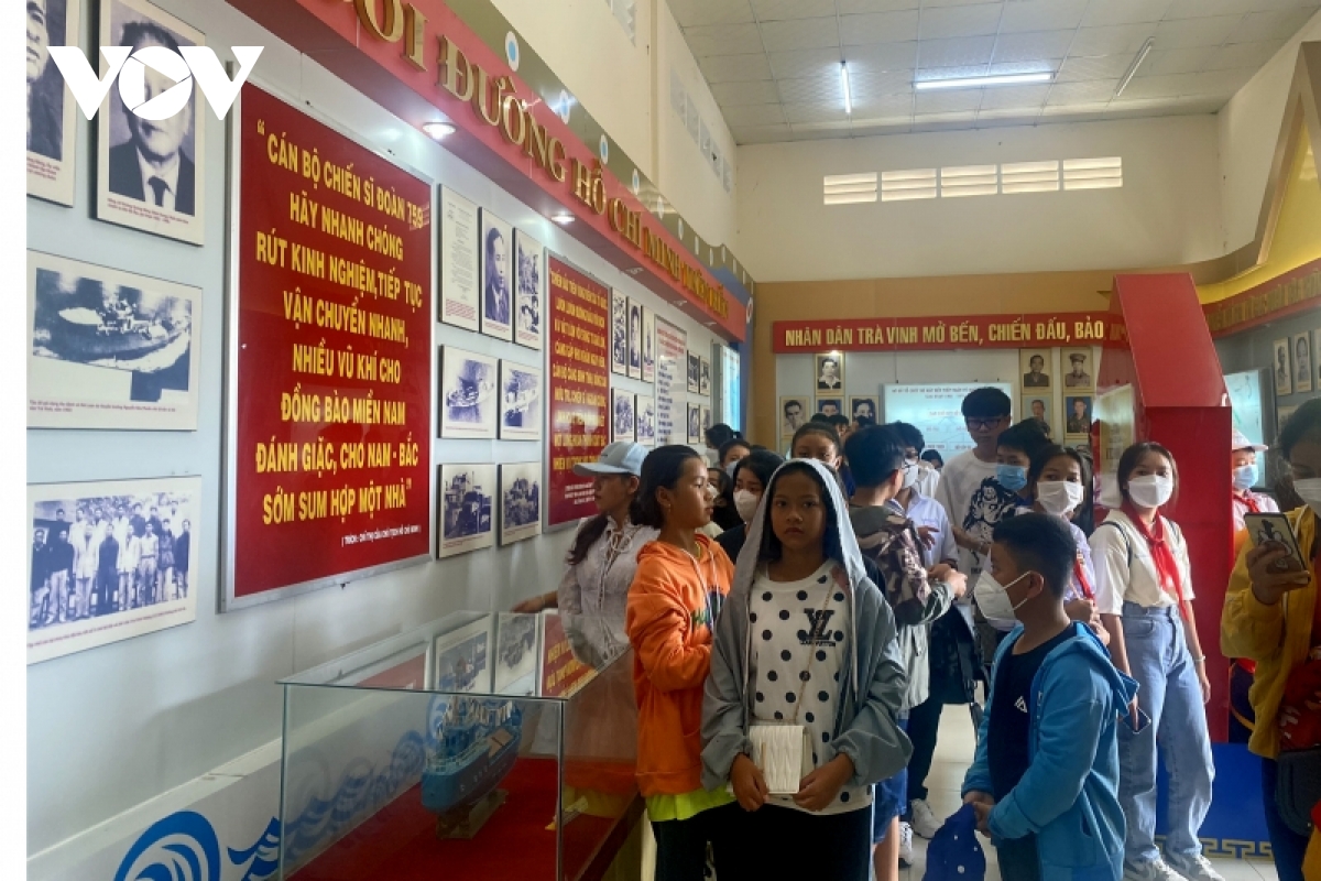 An tuong ngay hoi van hoa thieu nhi cac dan toc khu vuc phia nam hinh anh 2