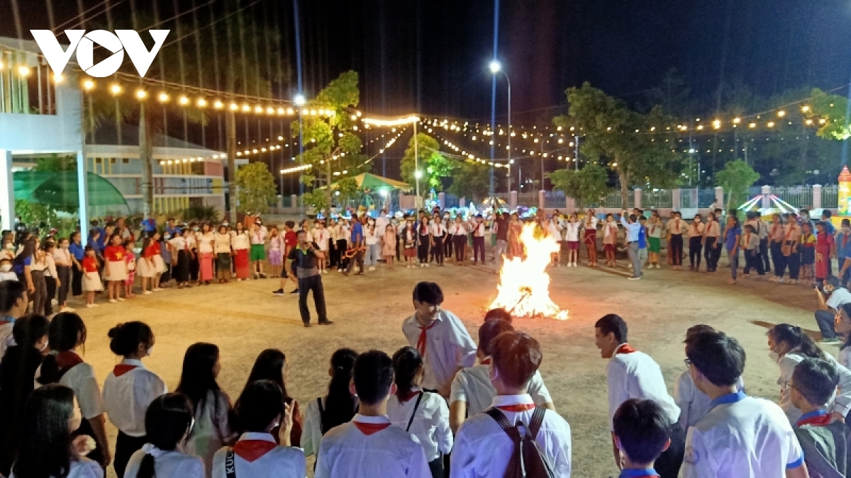 An tuong ngay hoi van hoa thieu nhi cac dan toc khu vuc phia nam hinh anh 8