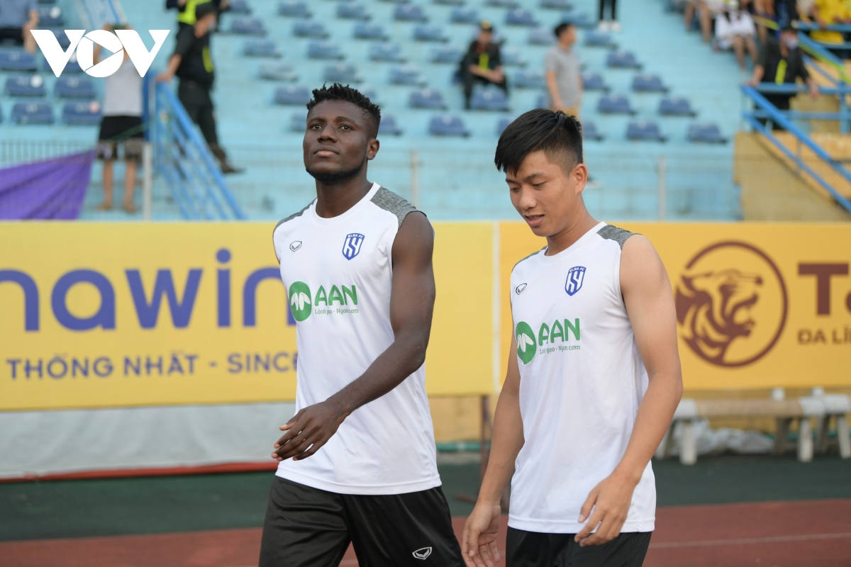 olaha tu nguoi hung thanh toi do, slna thua nguoc 1-2 tren san ha noi fc hinh anh 7