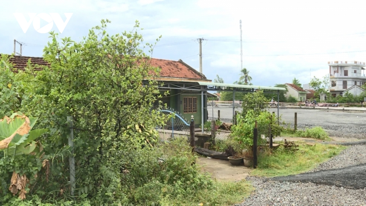 vuong giai phong mat bang, nhieu cong trinh trong diem o phu yen cham tien do hinh anh 3