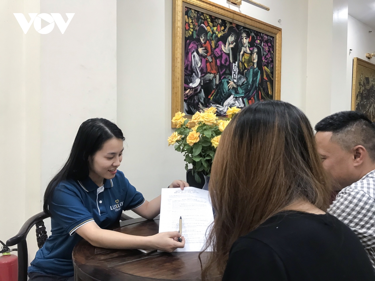 nguoi lao dong o at tro ve khi nganh du lich bung no hinh anh 1