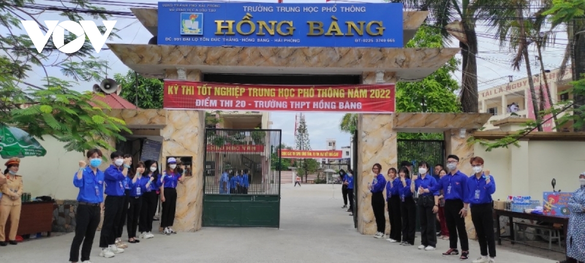 thi sinh cac tinh Dong bac thuan loi buoc vao buoi thi dau tien hinh anh 4