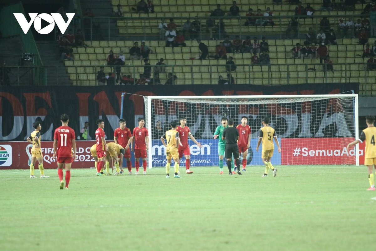 u19 viet nam thang u19 brunei 4-0 trong ngay thu mon ho tung han nhan the do hinh anh 2