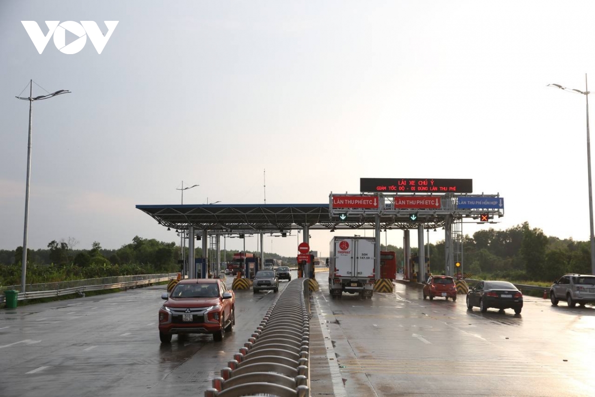 nhiều bất cập trên cao tốc trung lương-mỹ thuận sau khi thông xe hình ảnh 2 nhieu bat cap tren cao toc trung luong-my thuan sau khi thong xe hinh anh 2