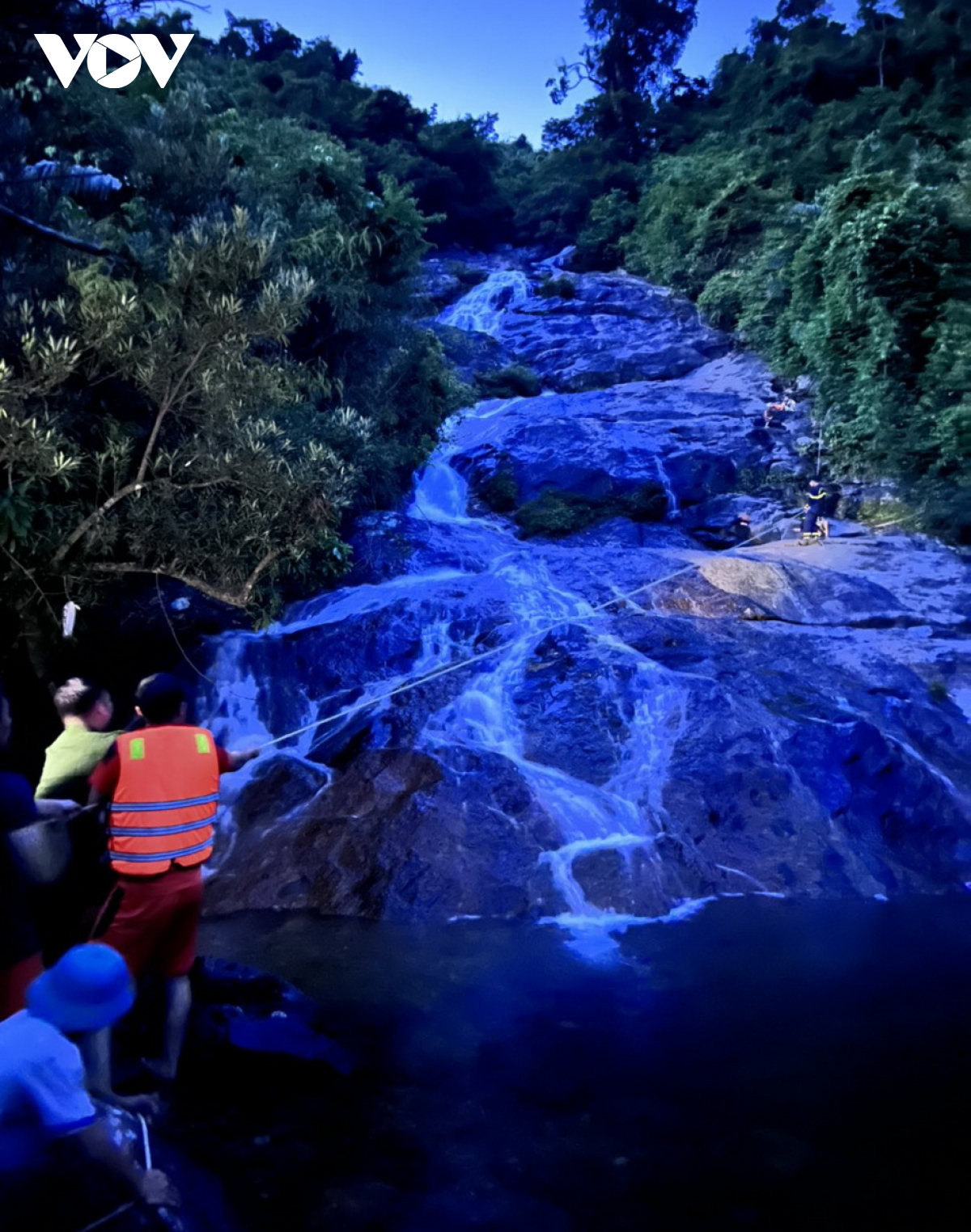 người đàn ông quốc tịch nước ngoài tử vong khi đi dã ngoại hình ảnh 3 nguoi dan ong quoc tich nuoc ngoai tu vong khi di da ngoai hinh anh 3