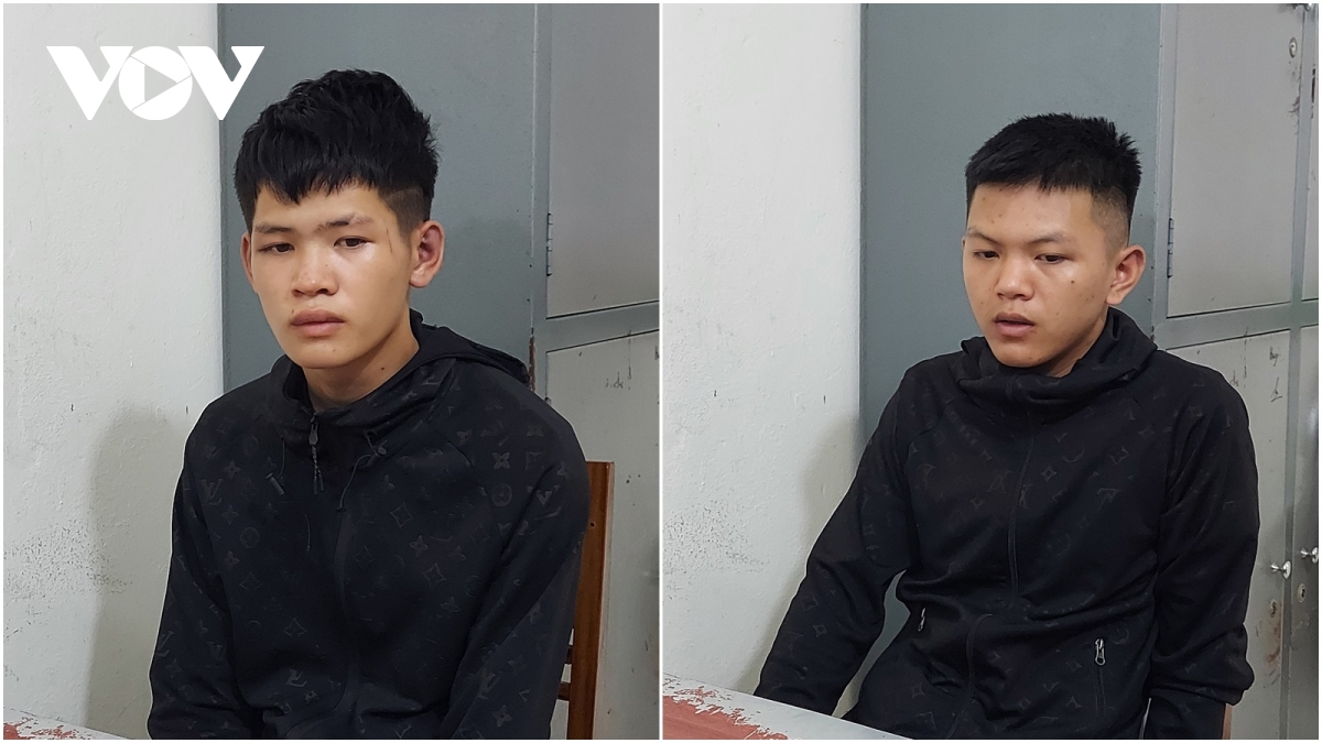 bat giu 2 thanh nien mang theo hung khi di cuop giat hinh anh 1