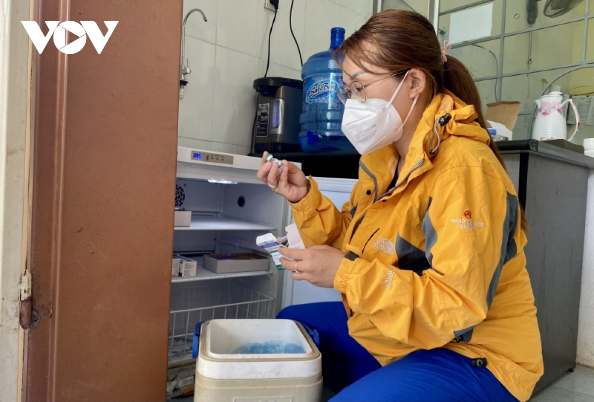  cong thuoc len non hinh anh 2