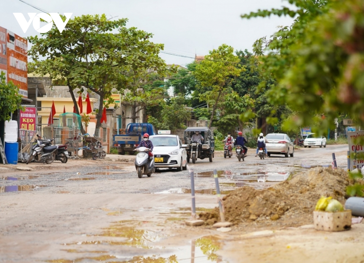 chu dau tu xin loi nguoi dan vi nhieu nam chua lam xong 1 doan duong hinh anh 3