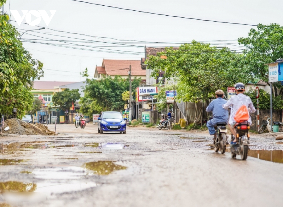 chu dau tu xin loi nguoi dan vi nhieu nam chua lam xong 1 doan duong hinh anh 4