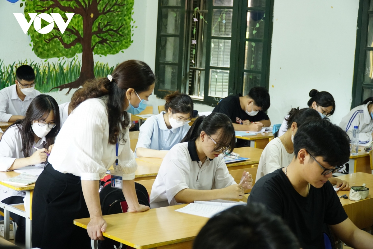 Dien bien san sang cho ky thi tot nghiep thpt an toan, ket qua cao hinh anh 1