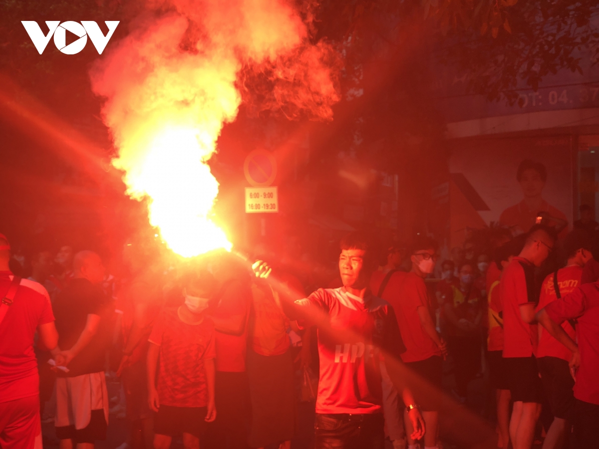 trUc tiEp ha noi fc 2 - 1 hai phong phan cong than toc hinh anh 7