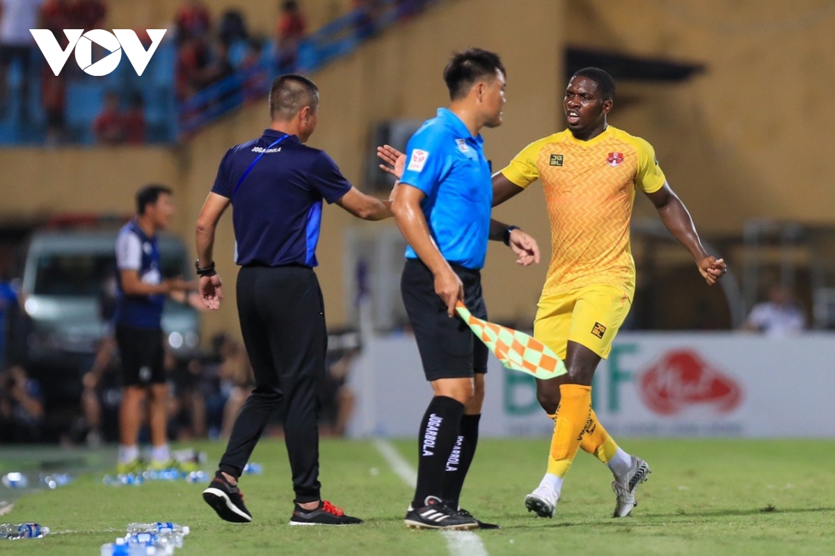 trUc tiEp ha noi fc 2 - 1 hai phong phan cong than toc hinh anh 1
