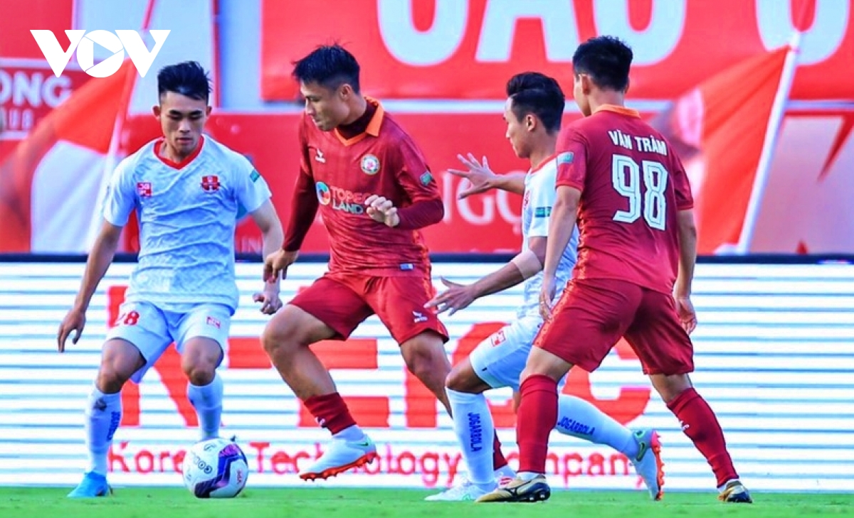 thang thuyet phuc binh Dinh, hai phong leo len dan dau v-league 2022 hinh anh 10