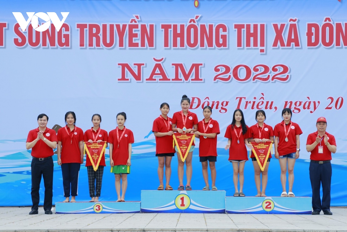 ron rang hoi boi vuot song truyen thong bach Dang 2022 hinh anh 3
