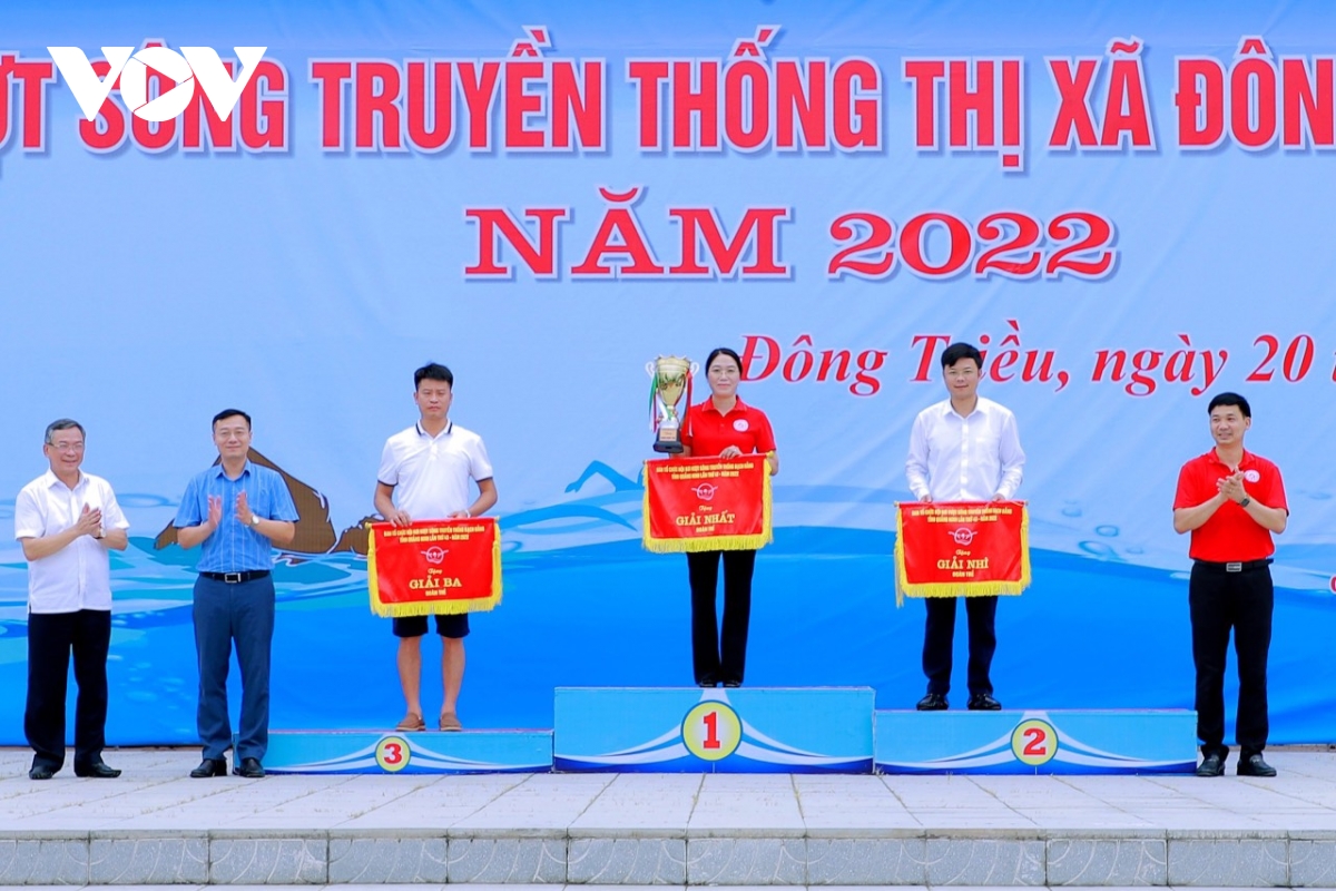 ron rang hoi boi vuot song truyen thong bach Dang 2022 hinh anh 4