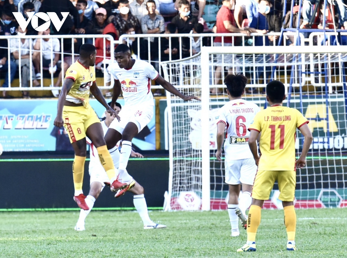 xuan truong va van toan ghi ban, hagl thang de thanh hoa hinh anh 9
