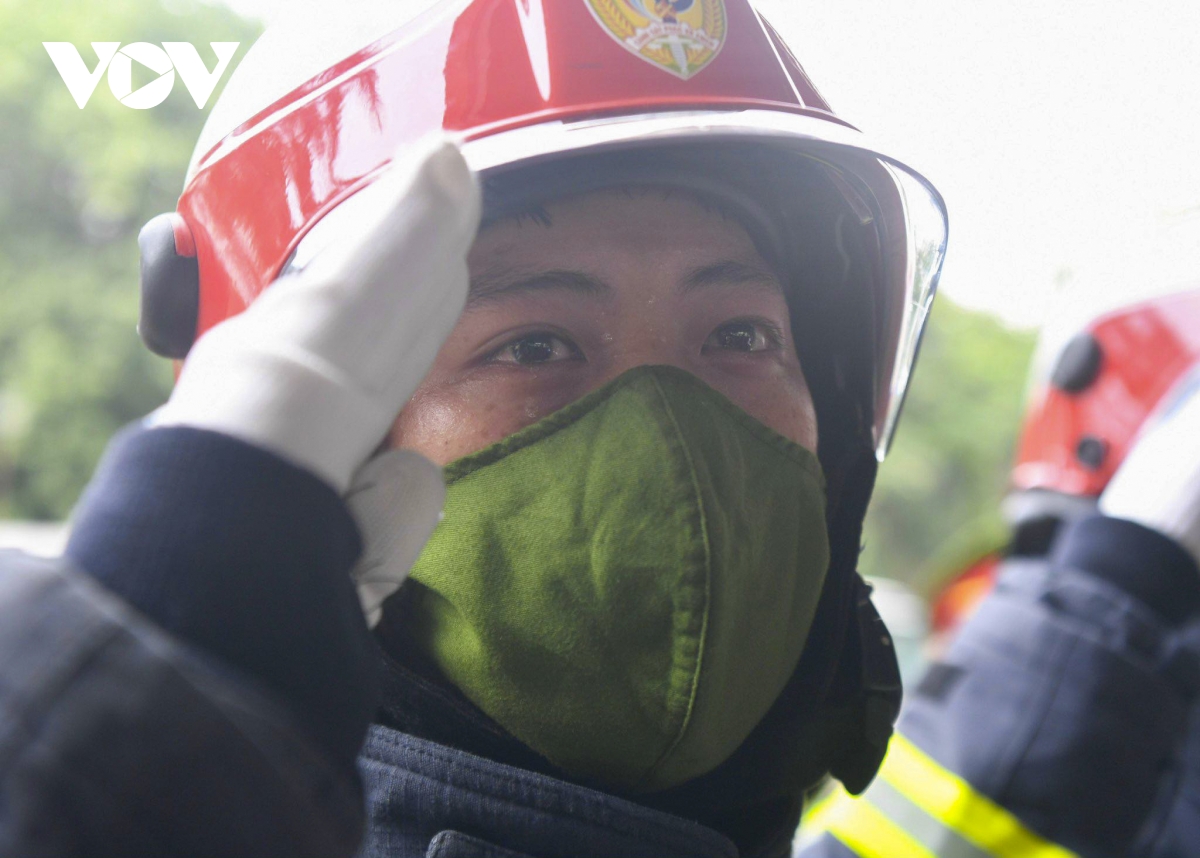 Dong doi, nguoi dan mat nhoa le tien biet 3 liet si pccc ve noi an nghi hinh anh 10