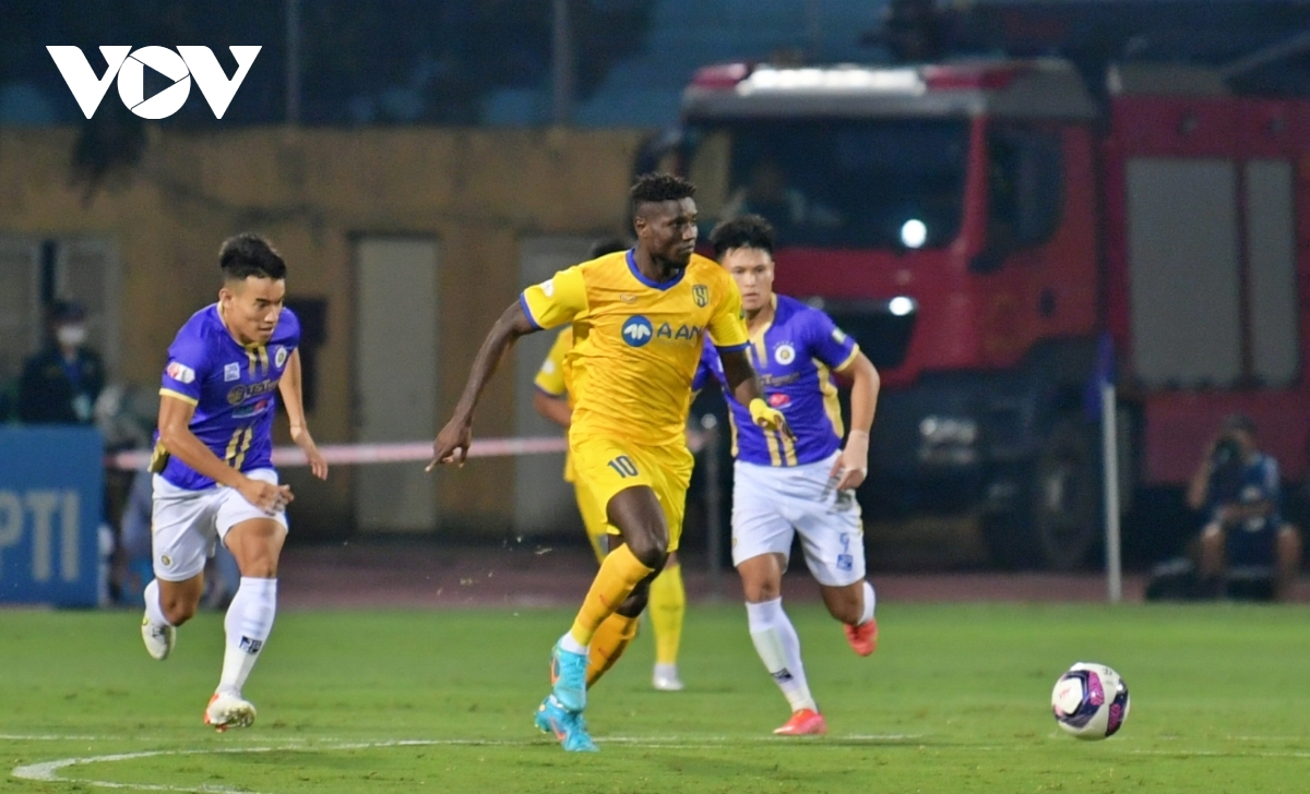 michael olaha tu nguoi hung tro thanh toi do cua slna nhu the nao hinh anh 2