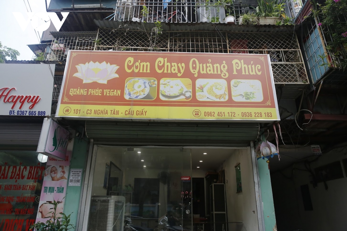 chien sy cuu hoa 19 tuoi hy sinh bo lai uoc mo tro thanh giao vien ngoai ngu hinh anh 2