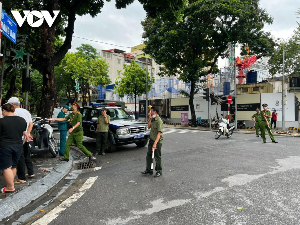 phong toa hien truong dieu tra vu nguoi phu nu bi dam chet o pho hang bai hinh anh 2
