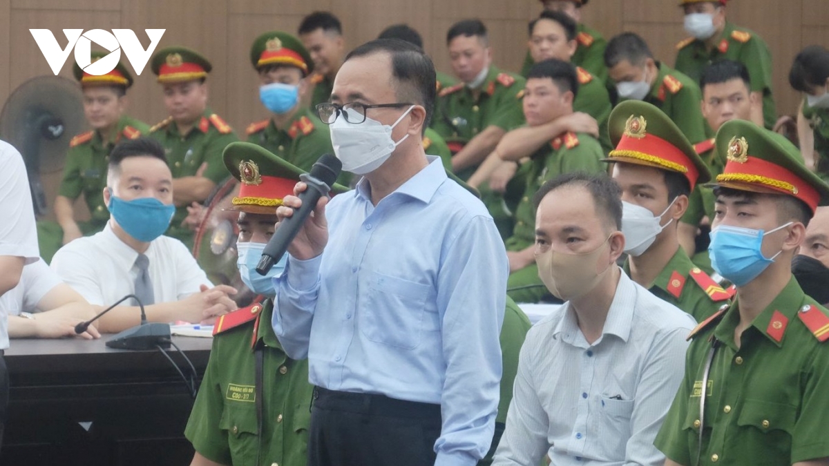 Ong tran van nam khai truoc toa ve trach nhiem chuyen nhuong dat vang hinh anh 1