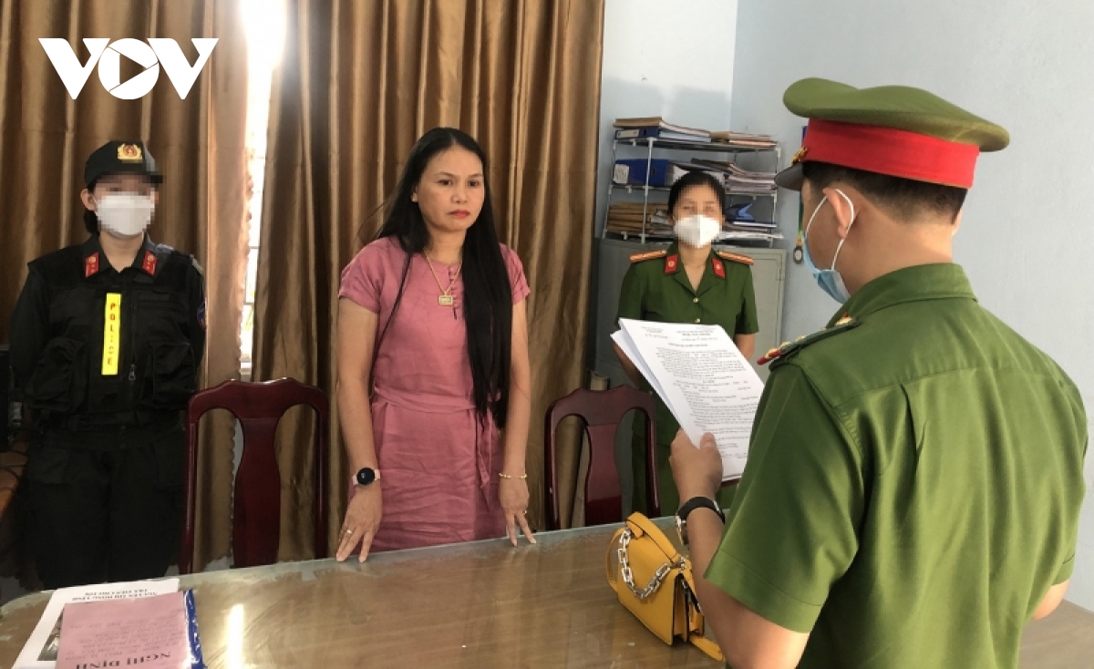 bat giam doi tuong dang trong thoi gian tai ngoai tiep tuc di lua dao hinh anh 2